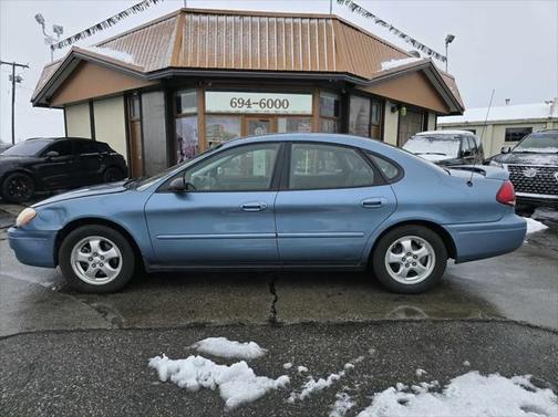 2005 Ford Taurus SE