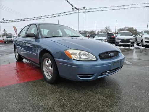 2005 Ford Taurus SE