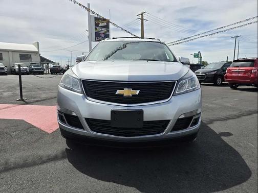 Silver Ice Metallic 2014 Chevrolet Traverse 1LT