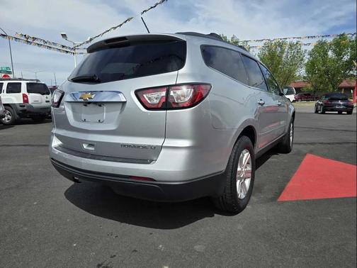 Silver Ice Metallic 2014 Chevrolet Traverse 1LT