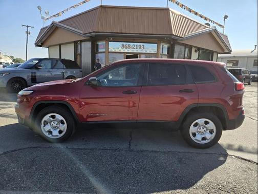 2016 Jeep Cherokee Sport