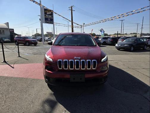2016 Jeep Cherokee Sport