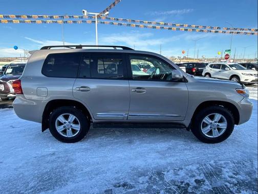 2014 Toyota Land Cruiser Base