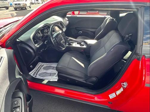 2015 Dodge Challenger SXT