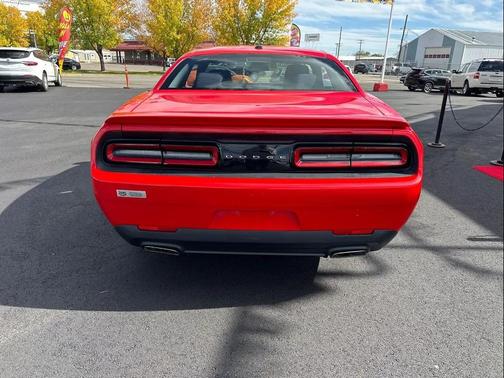 2015 Dodge Challenger SXT