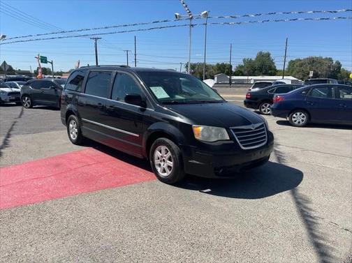 2010 Chrysler Town & Country Touring
