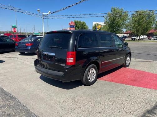 2010 Chrysler Town & Country Touring