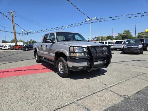 2004 Chevrolet Silverado 2500 LS H/D Crew Cab
