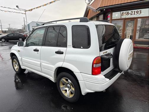 2000 Suzuki Grand Vitara JLX
