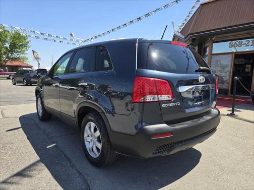 2011 Kia Sorento LX