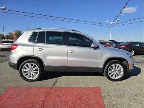 2016 Volkswagen Tiguan SE