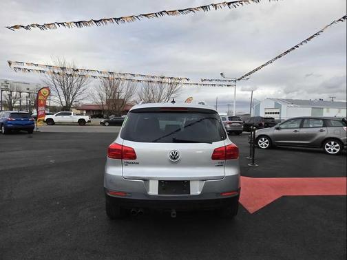 2016 Volkswagen Tiguan SE
