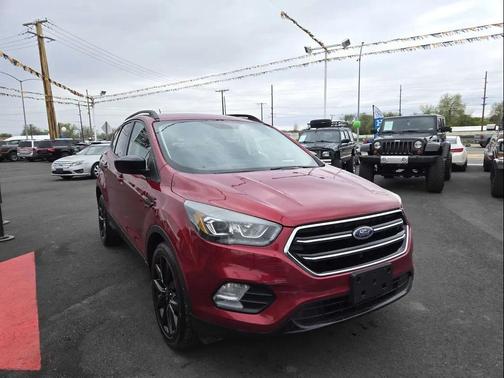 Ruby Red Metallic Tinted Clearcoat 2018 Ford Escape SE