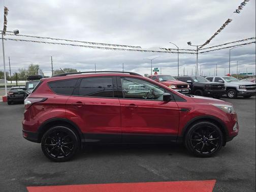 Ruby Red Metallic Tinted Clearcoat 2018 Ford Escape SE