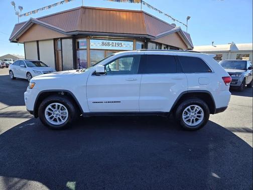 2020 Jeep Grand Cherokee Laredo