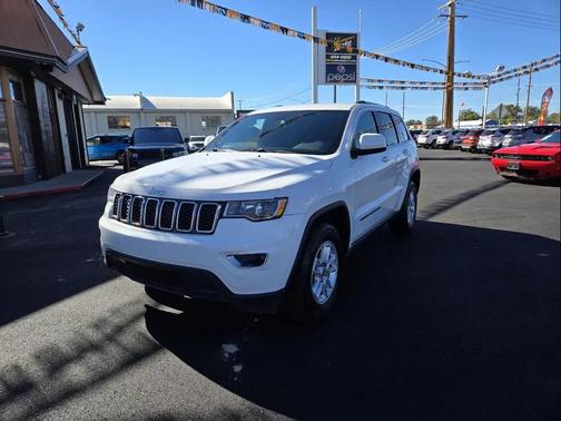 2020 Jeep Grand Cherokee Laredo