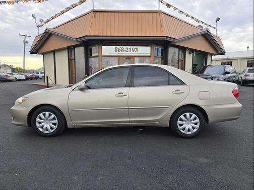 2006 Toyota Camry LE