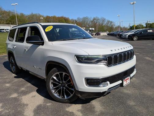 Bright White Clearcoat 2023 Jeep Wagoneer Series III
