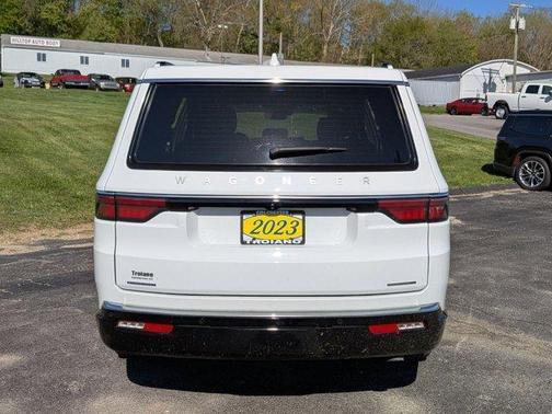 Bright White Clearcoat 2023 Jeep Wagoneer Series III