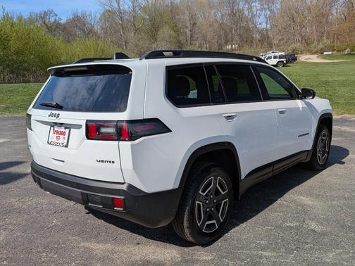 Bright White Clearcoat 2026 Jeep Cherokee LAREDO/LIMITED