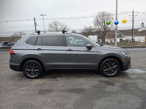 Platinum Gray Metallic 2023 Volkswagen Tiguan 2.0T SE