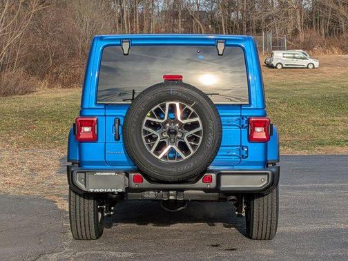 2026 Jeep Wrangler 4-Door Sahara 4x4