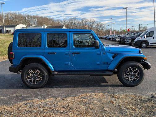 2026 Jeep Wrangler 4-Door Sahara 4x4