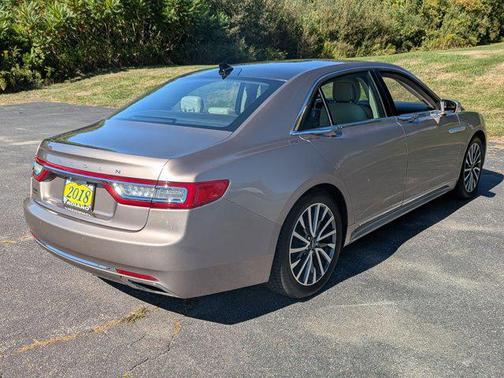 2018 Lincoln Continental Select