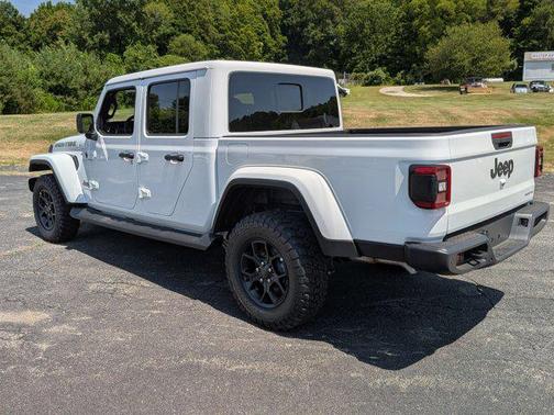 2025 Jeep Gladiator High Tide