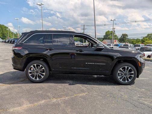 2025 Jeep Grand Cherokee Overland