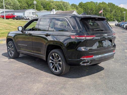 2025 Jeep Grand Cherokee Overland