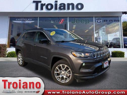 2022 Jeep Compass Latitude Lux
