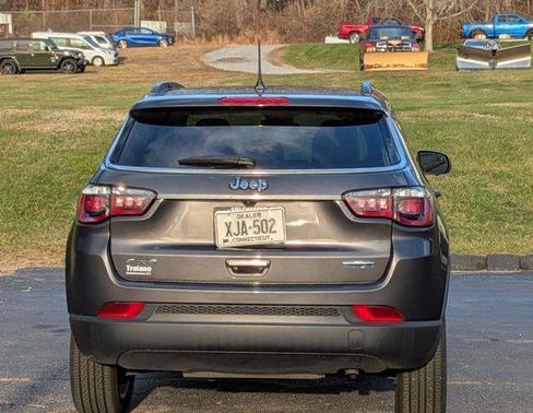 2022 Jeep Compass Latitude Lux