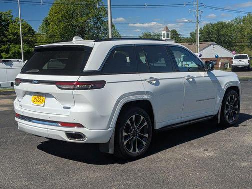 2023 Jeep Grand Cherokee Overland