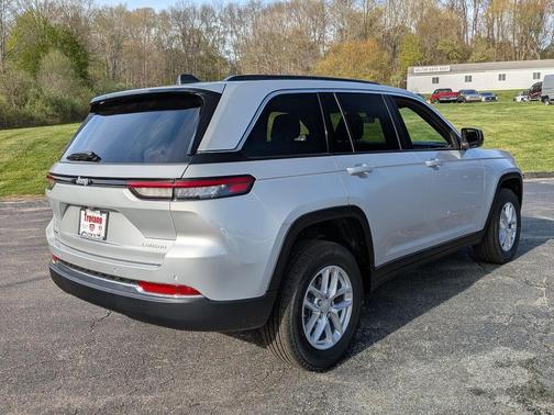 Silver Zynith 2026 Jeep Grand Cherokee Laredo X