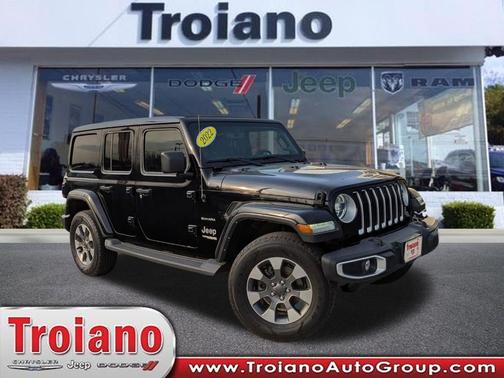 Black Clearcoat 2022 Jeep Wrangler Unlimited Sahara