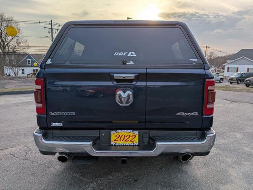 Patriot Blue Pearlcoat 2022 RAM 1500 Laramie