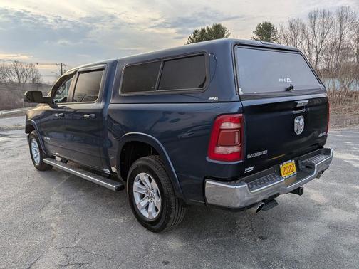 Patriot Blue Pearlcoat 2022 RAM 1500 Laramie