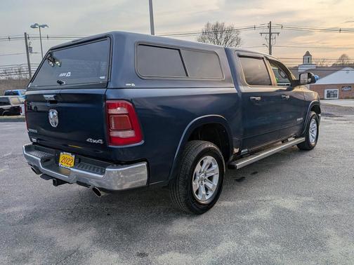 Patriot Blue Pearlcoat 2022 RAM 1500 Laramie