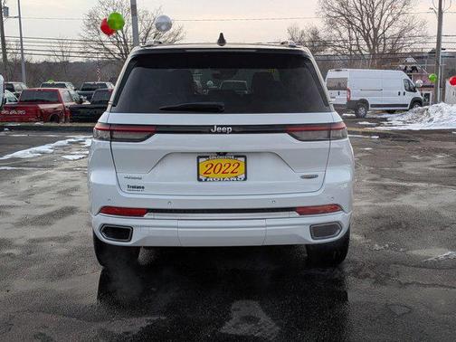 2022 Jeep Grand Cherokee Summit