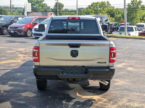 2024 RAM 2500 Tradesman Crew Cab 4x4 6'4' Box