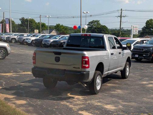 2024 RAM 2500 Tradesman Crew Cab 4x4 6'4' Box