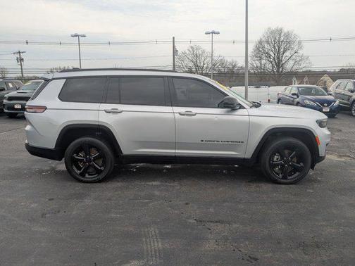 2022 Jeep Grand Cherokee L Altitude