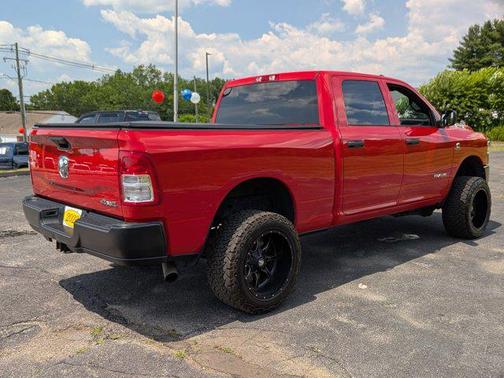2022 RAM 2500 Tradesman Crew Cab 4x4 6'4' Box
