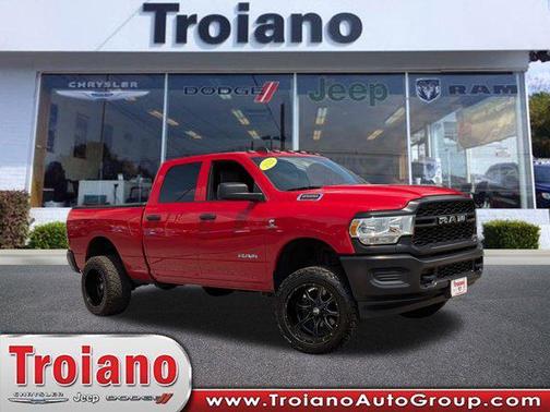 2022 RAM 2500 Tradesman Crew Cab 4x4 6'4' Box