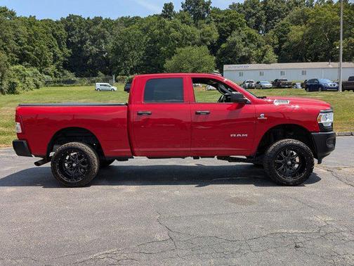2022 RAM 2500 Tradesman Crew Cab 4x4 6'4' Box