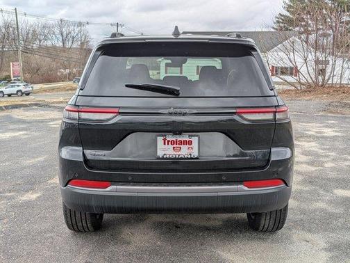 Diamond Black 2026 Jeep Grand Cherokee Limited