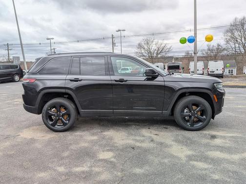 Diamond Black 2026 Jeep Grand Cherokee Limited