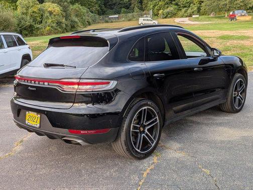 2021 Porsche Macan AWD
