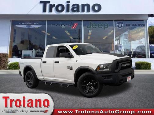 Bright White Clearcoat 2022 RAM 1500 Classic SLT